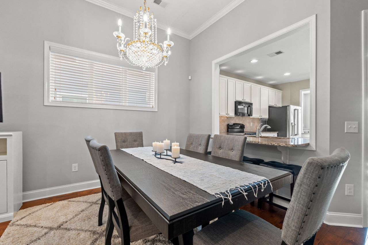 1979 Suncrest Dr. Photo 14