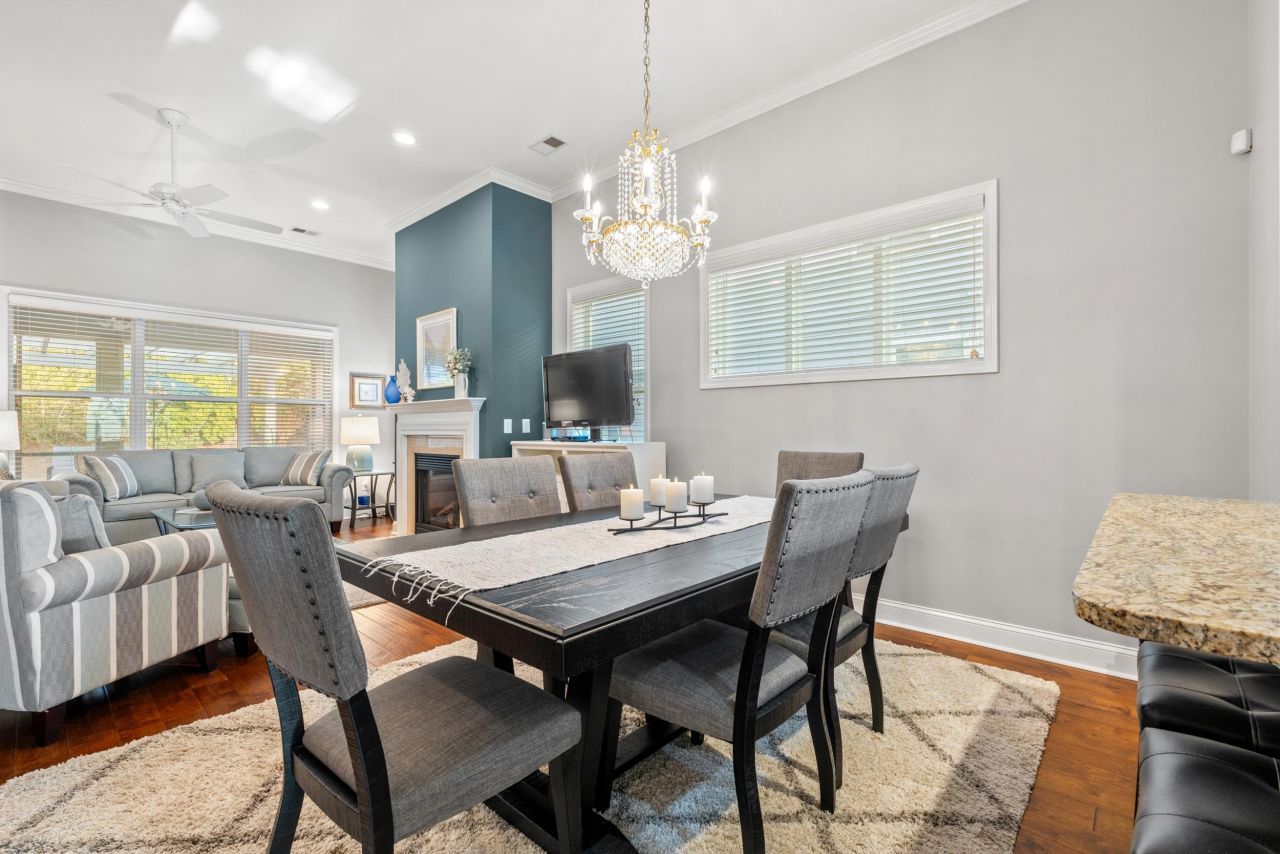 1979 Suncrest Dr. Photo 15