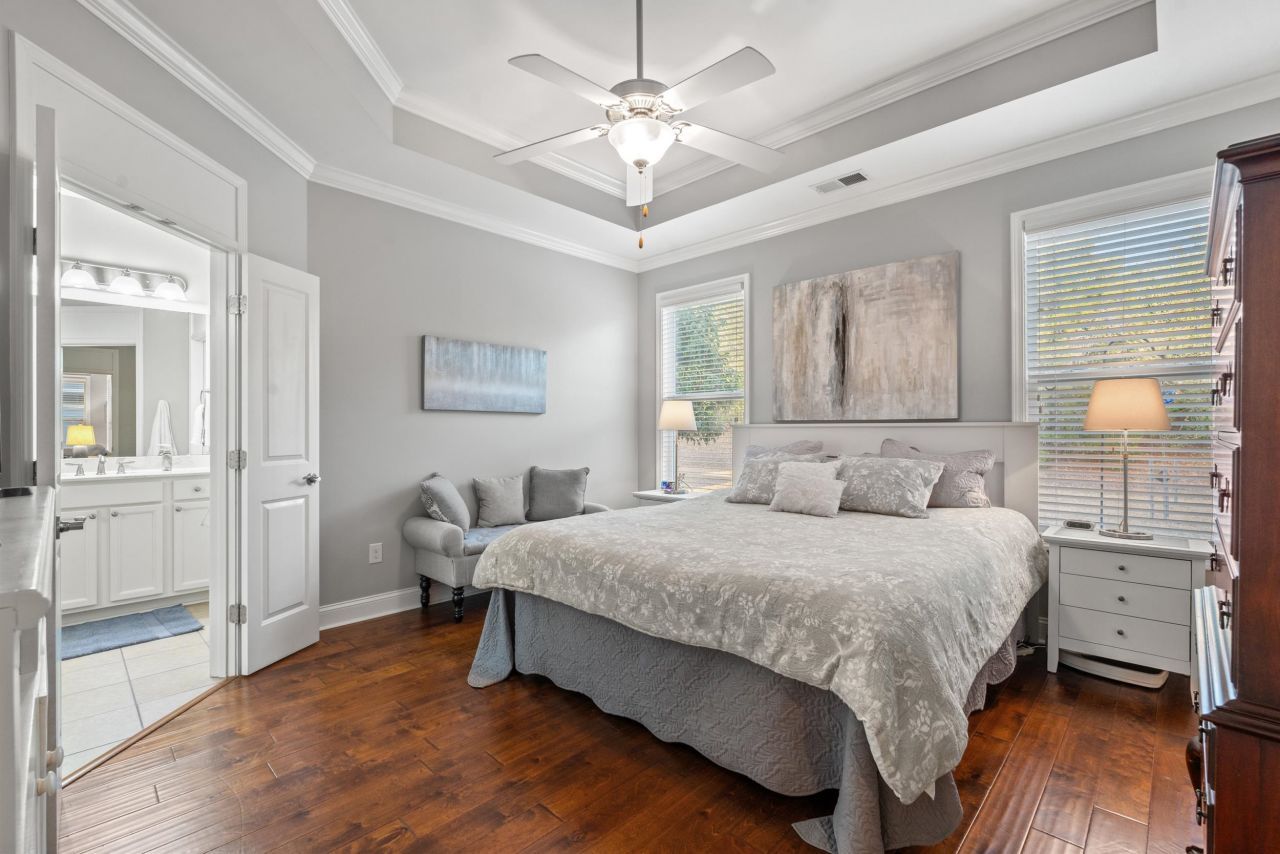 1979 Suncrest Dr. Photo 16