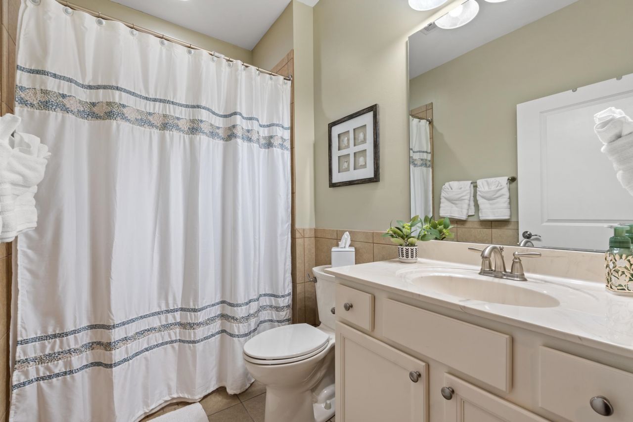 1979 Suncrest Dr. Photo 18