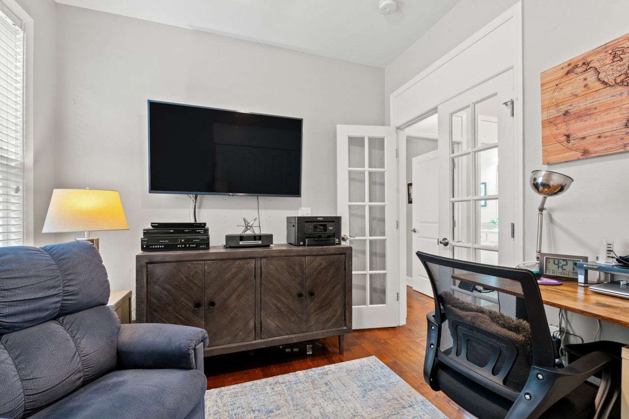 1979 Suncrest Dr. Photo 20