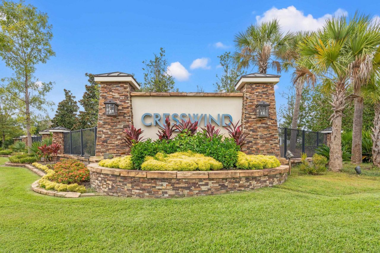 1979 Suncrest Dr. Photo 35