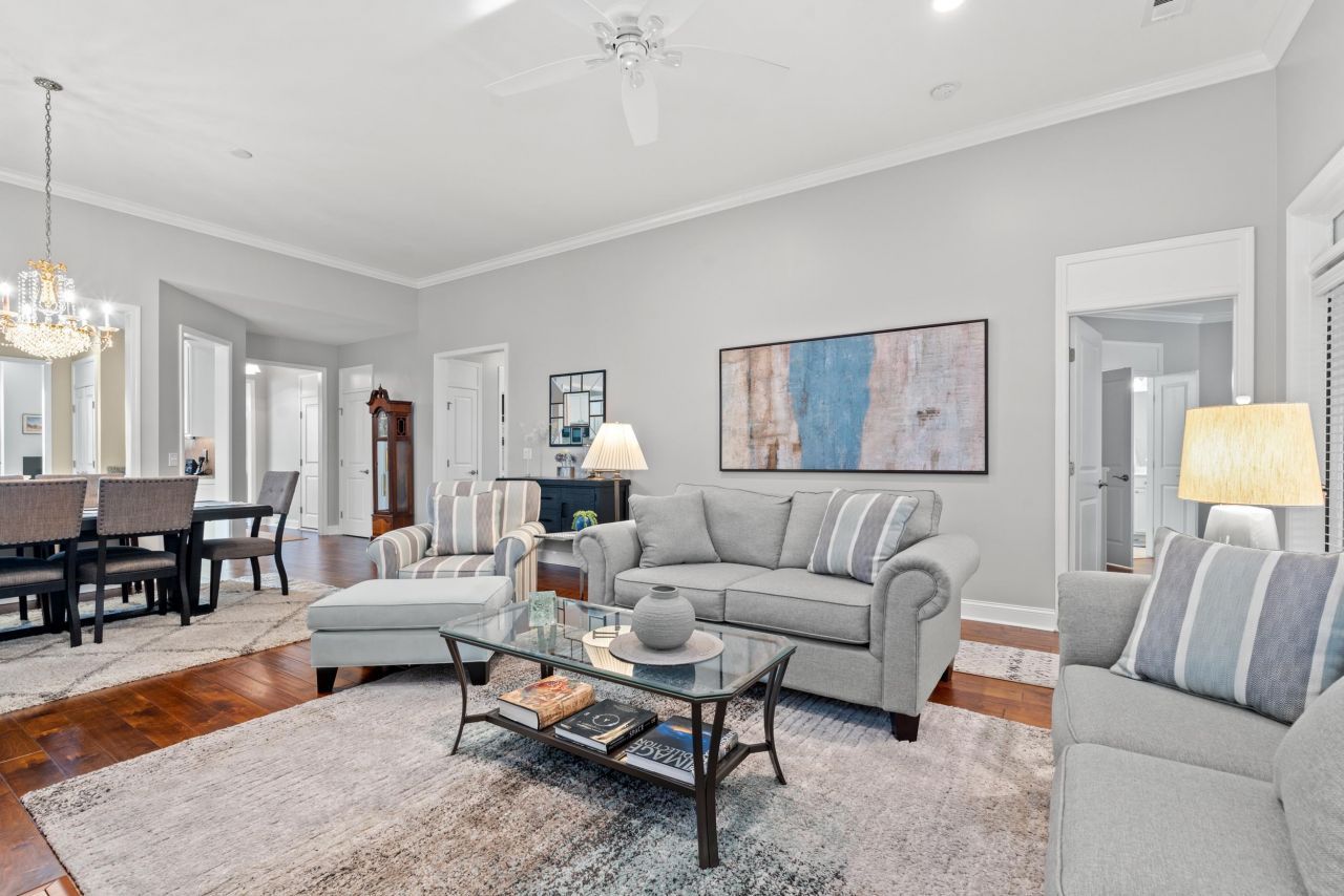 1979 Suncrest Dr. Photo 7