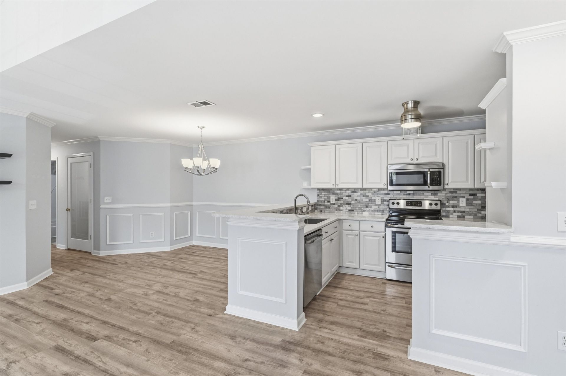 4665 Fringetree Dr. Photo 11