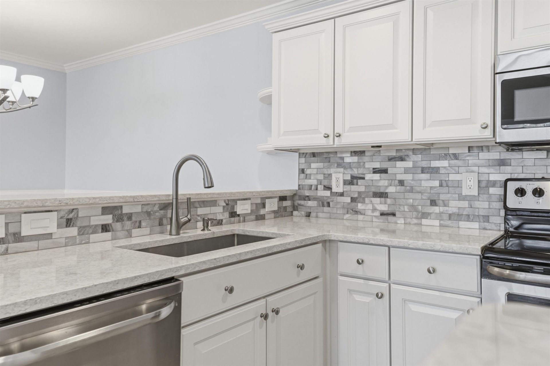 4665 Fringetree Dr. Photo 14
