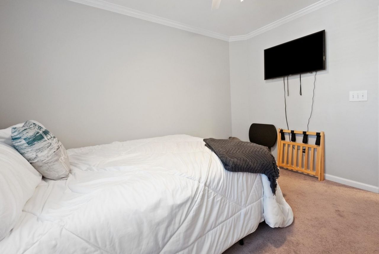 4665 Fringetree Dr. Photo 16