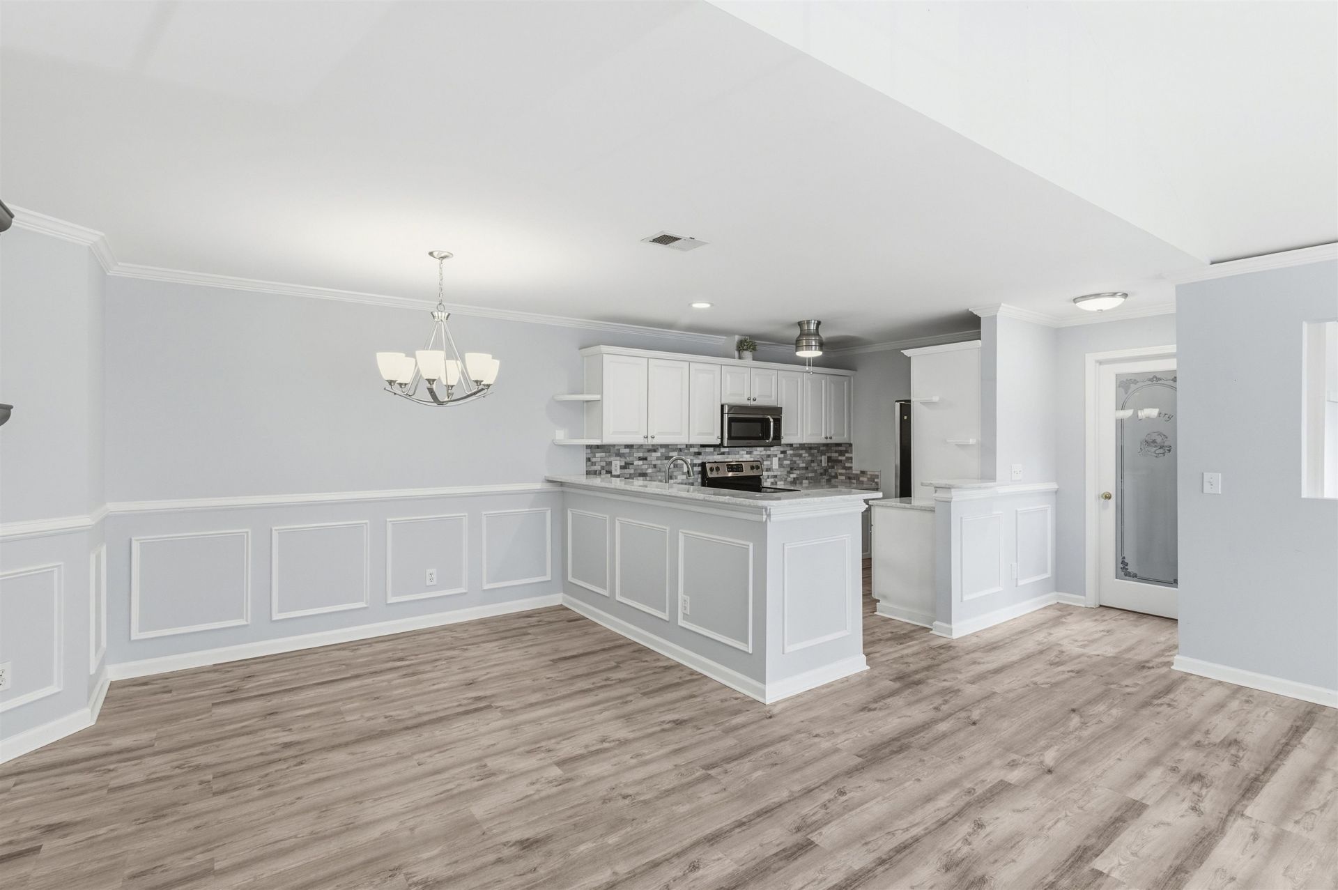 4665 Fringetree Dr. Photo 8