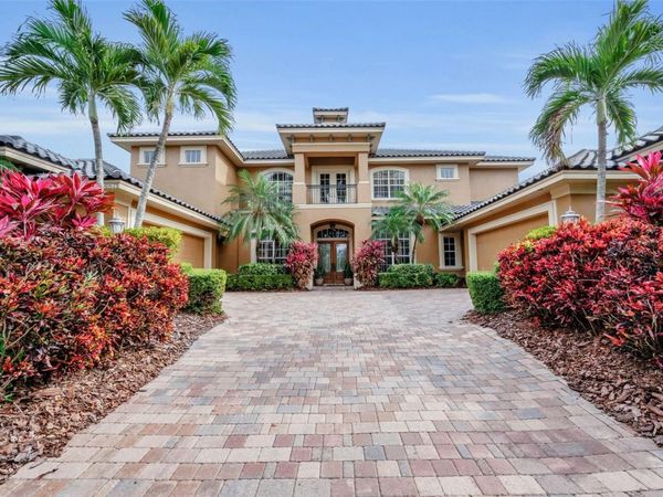 8871 SILVERTHORN ROAD, SEMINOLE, FL 33777