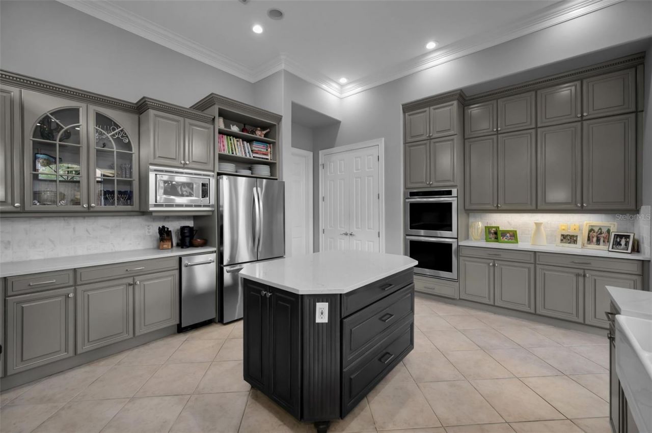 8871 Silverthorn Road, Seminole, FL 33777 Photo