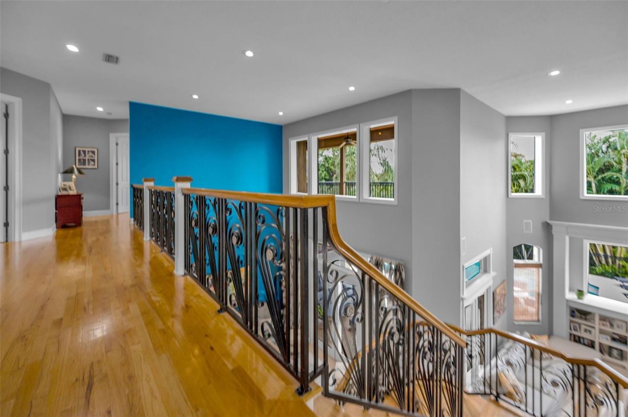 8871 Silverthorn Road, Seminole, FL 33777 Photo