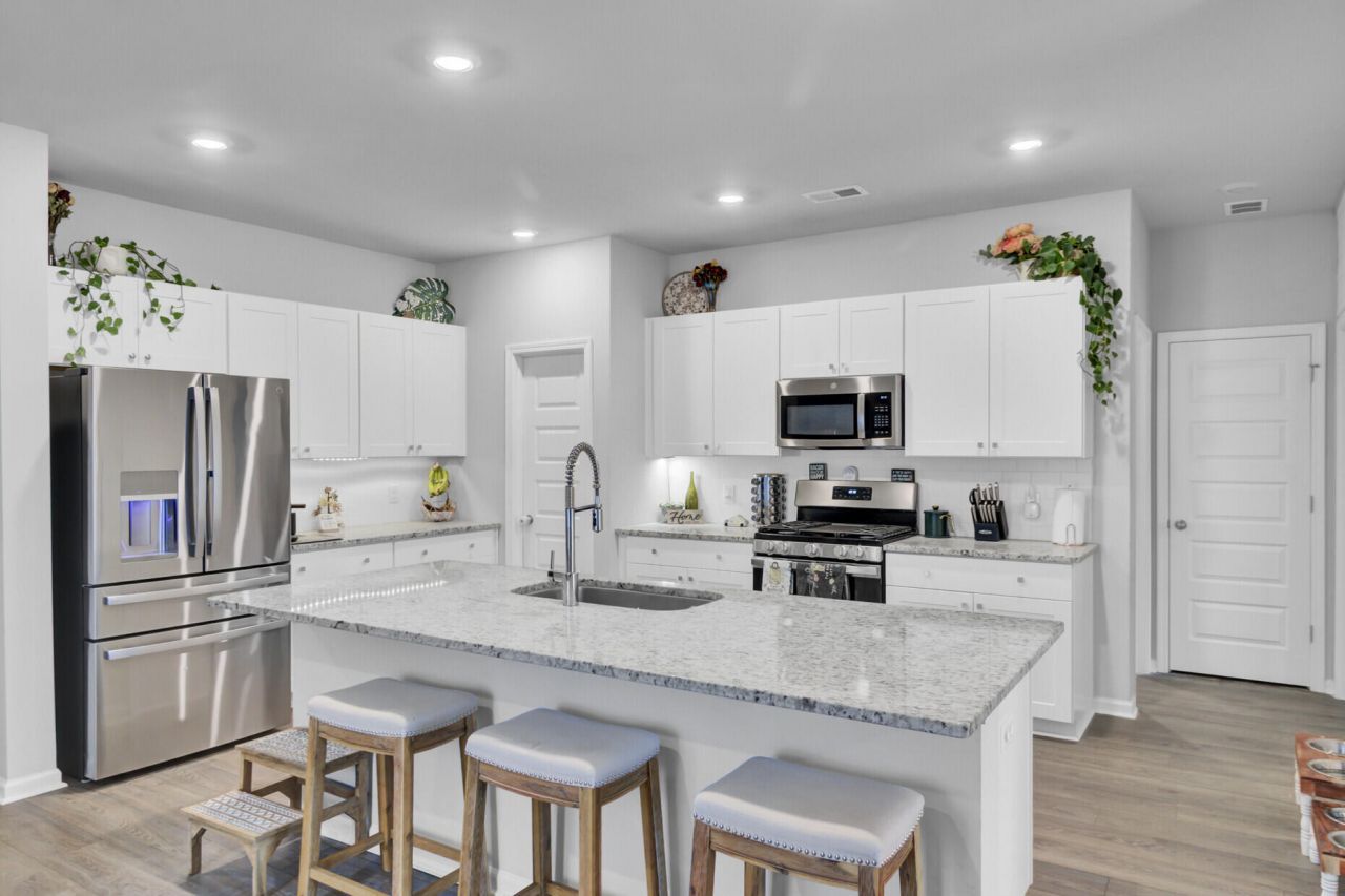 448 Minim Street Photo 11