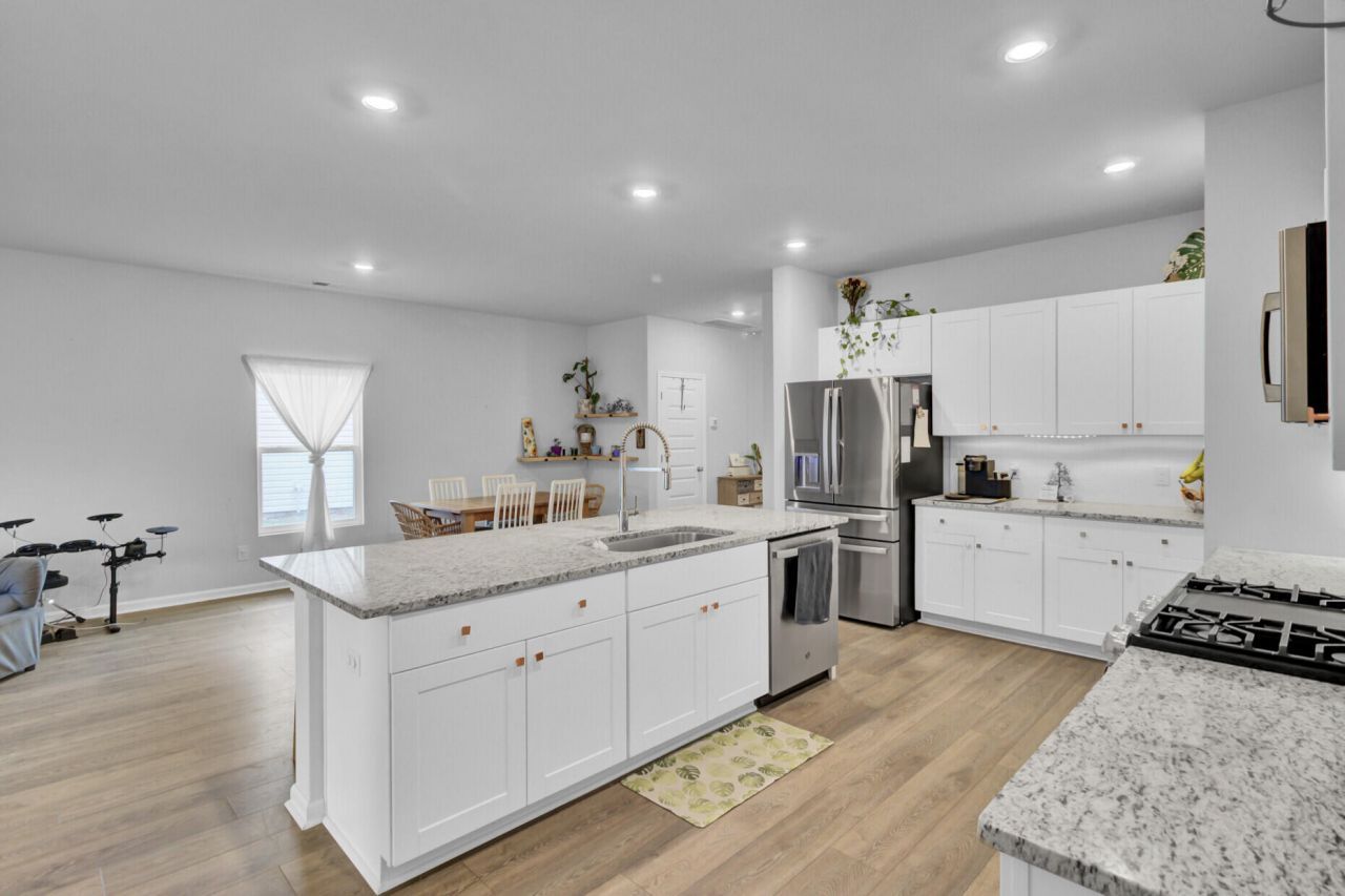 448 Minim Street Photo 13