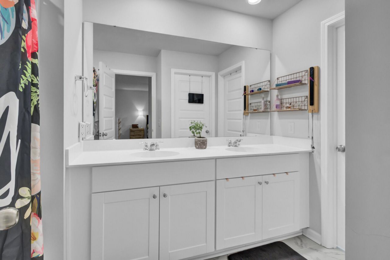 448 Minim Street Photo 23