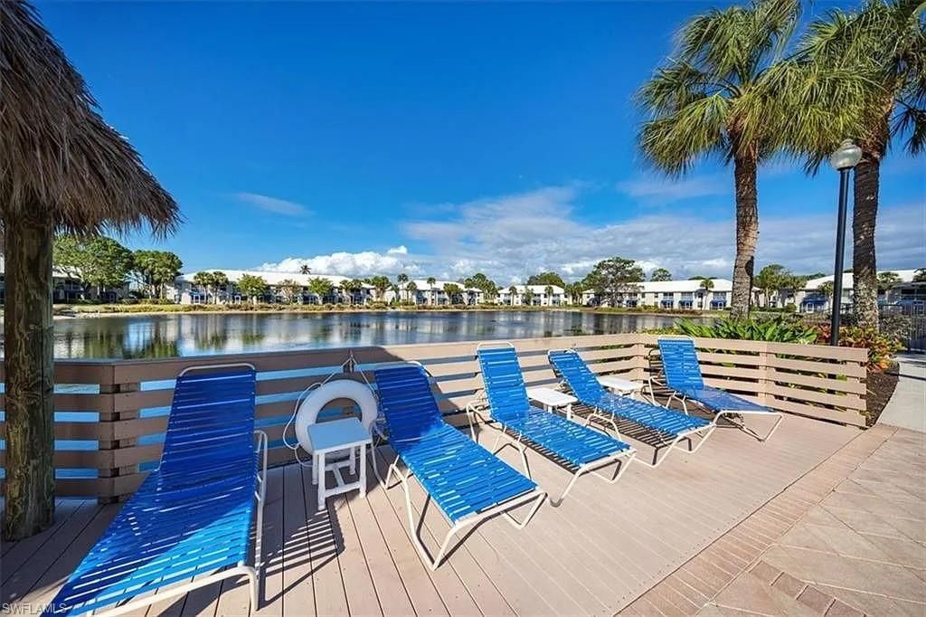 815 Gulf Pavilion Dr, Unit 203, Naples, FL 34108 Photo