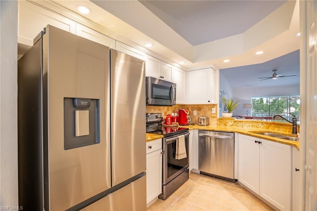815 Gulf Pavilion Dr, Unit 203, Naples, FL 34108 Photo