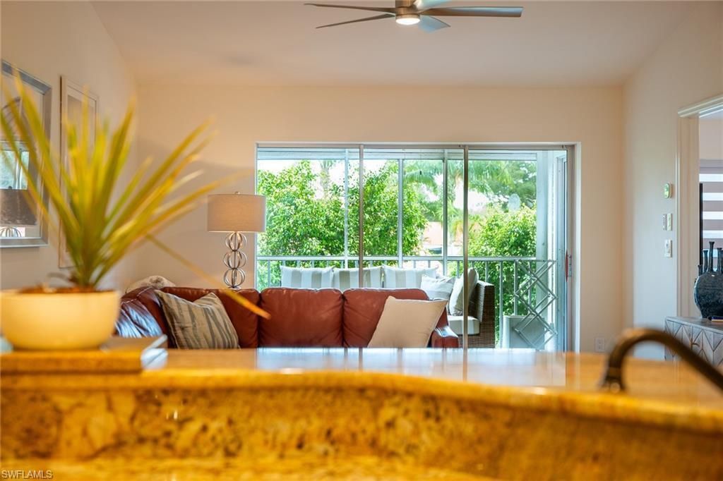 815 Gulf Pavilion Dr, Unit 203, Naples, FL 34108 Photo