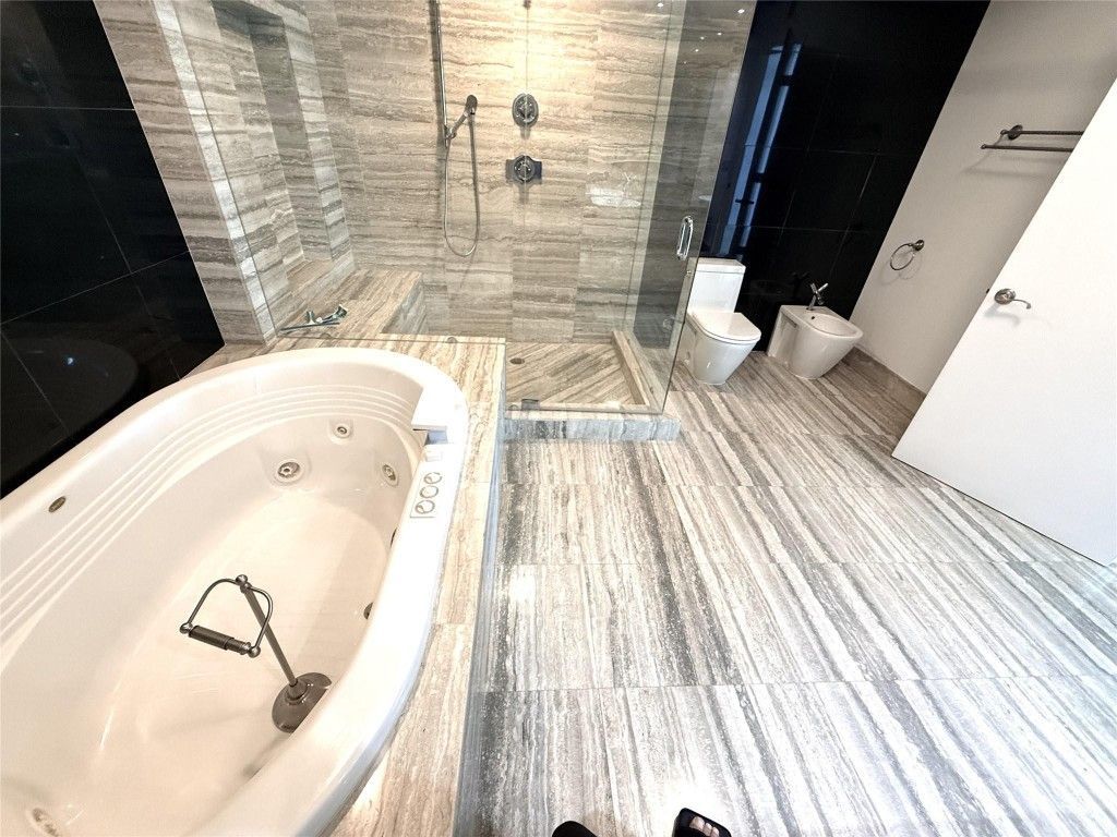 101 S Fort Lauderdale Beach Boulevard, Unit 906, Fort Lauderdale, FL 33316 Photo