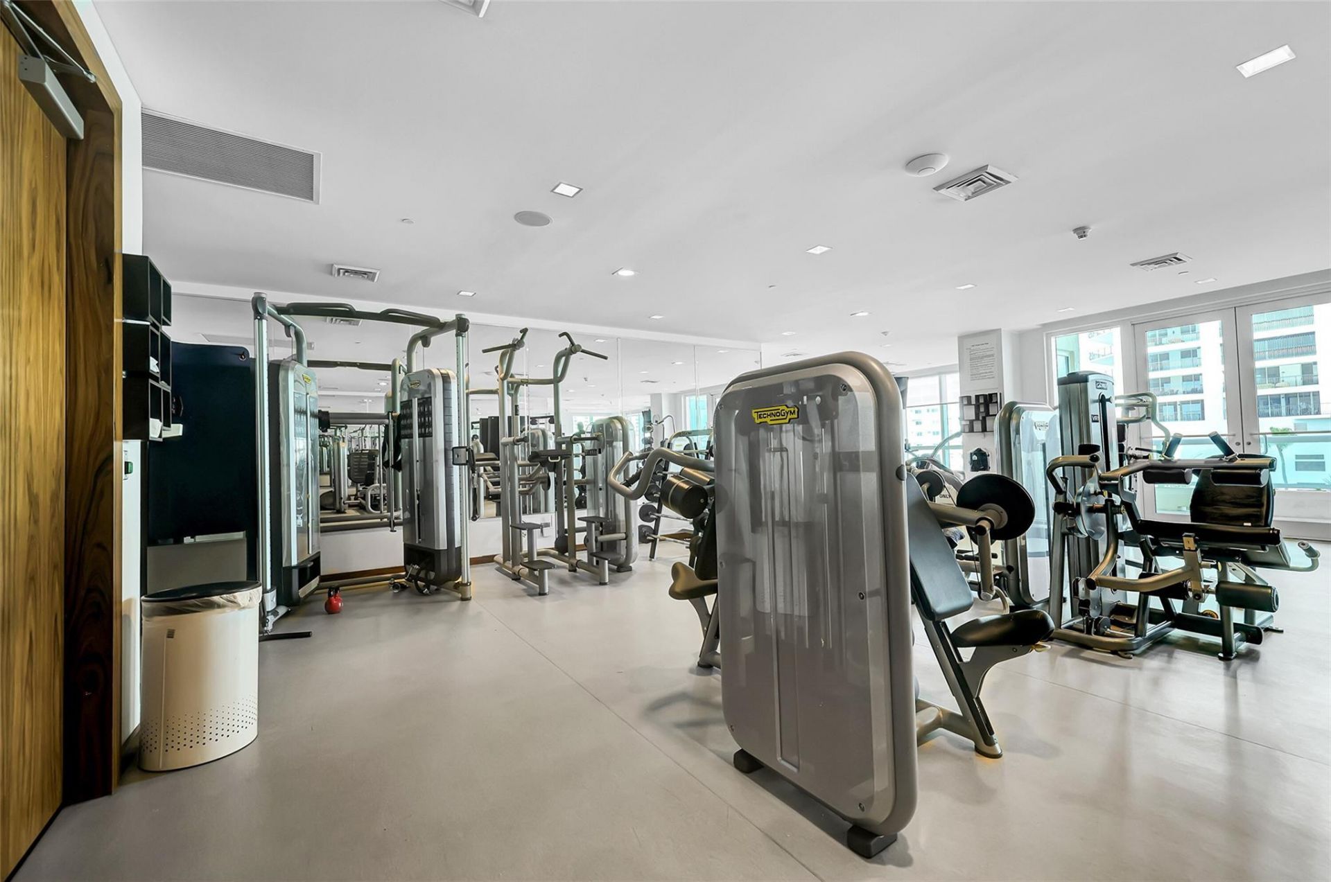 101 S Fort Lauderdale Beach Boulevard, Unit 906, Fort Lauderdale, FL 33316 Photo