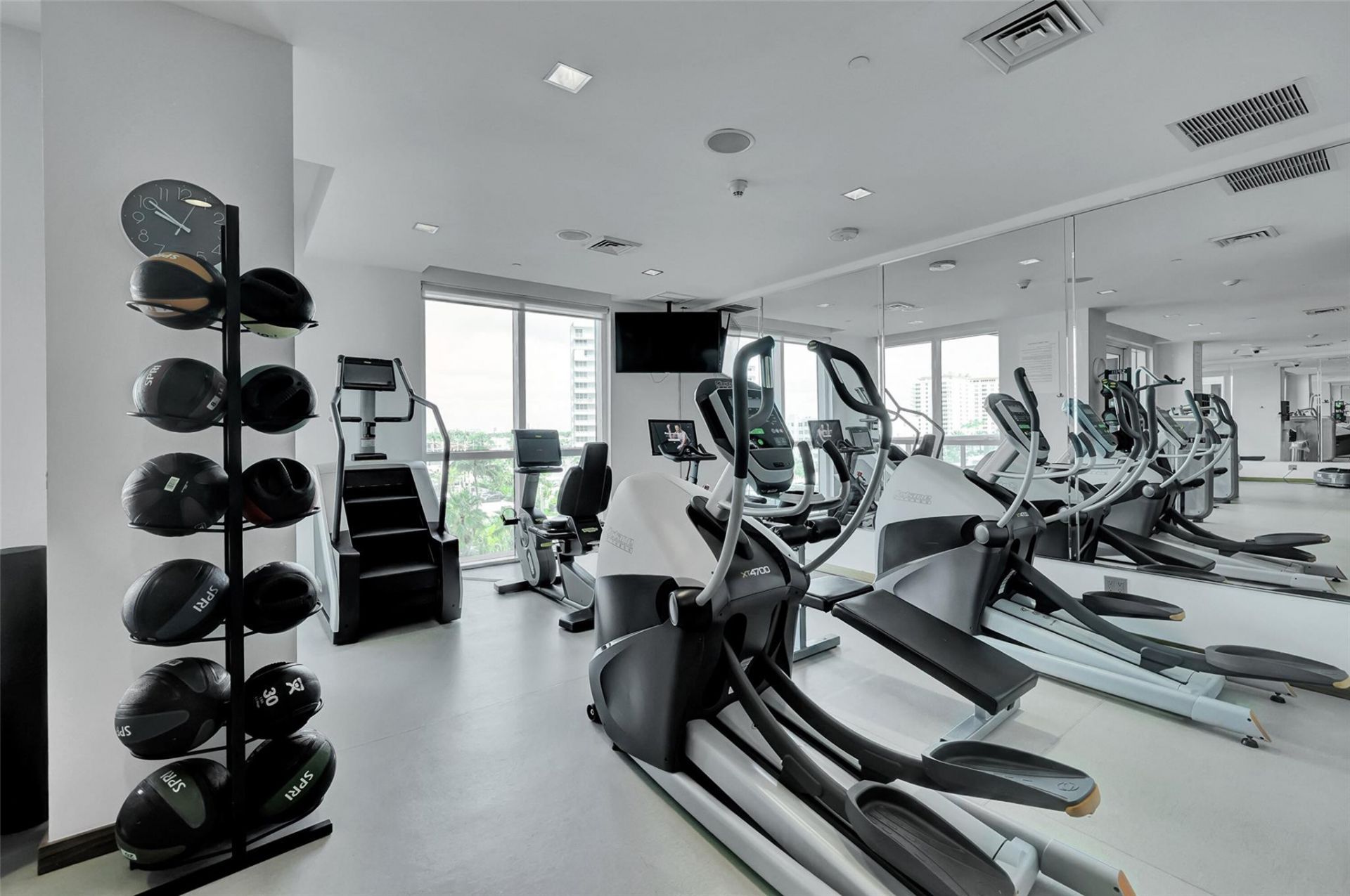 101 S Fort Lauderdale Beach Boulevard, Unit 906, Fort Lauderdale, FL 33316 Photo