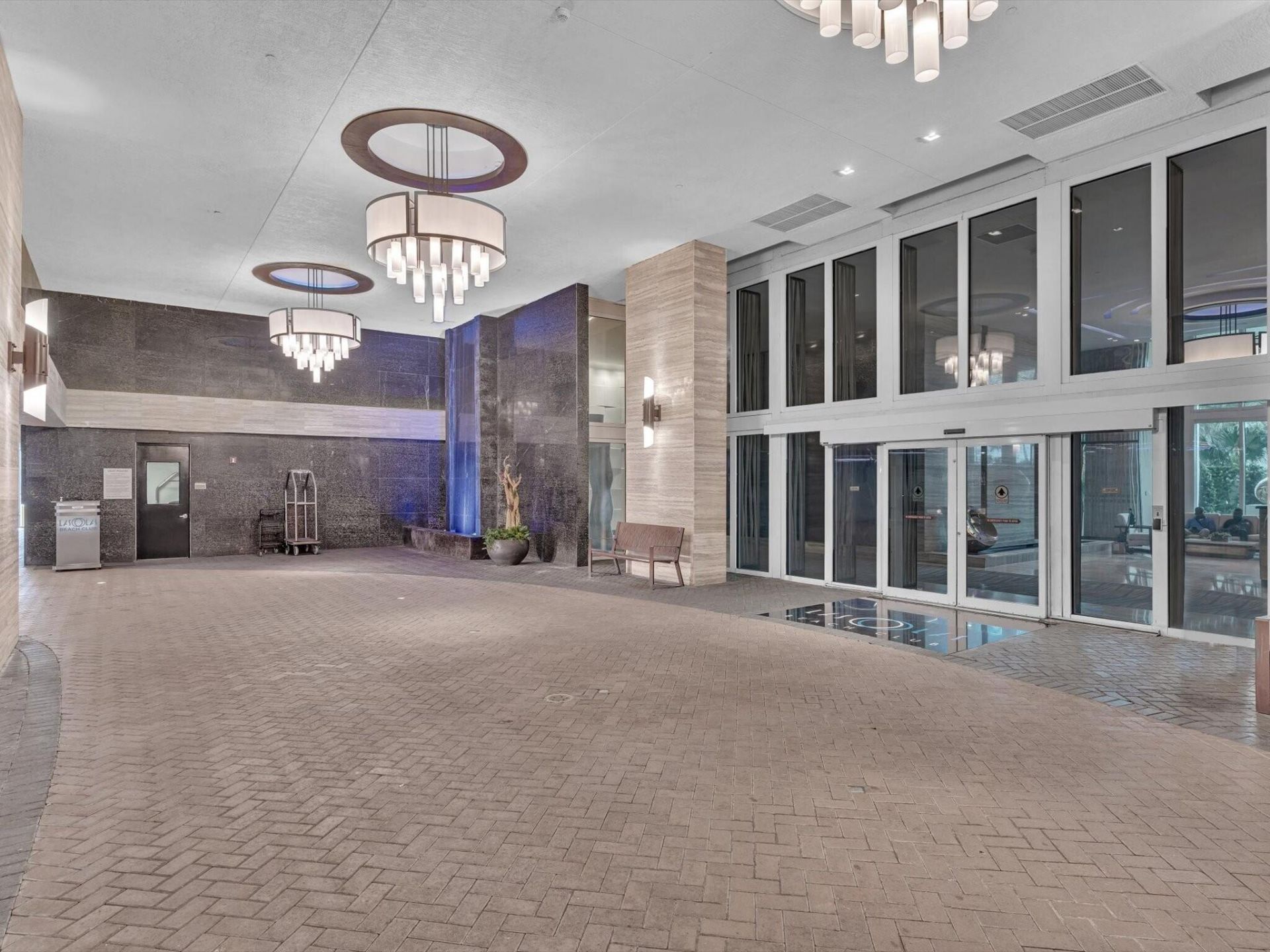 101 S Fort Lauderdale Beach Boulevard, Unit 906, Fort Lauderdale, FL 33316 Photo