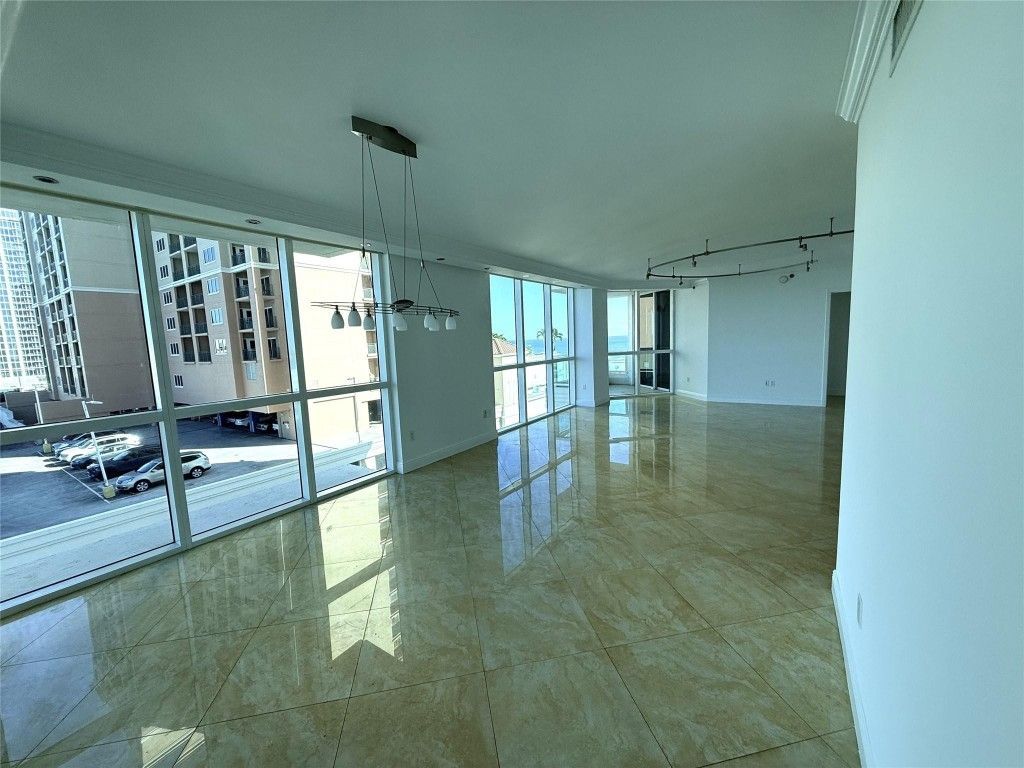 101 S Fort Lauderdale Beach Boulevard, Unit 906, Fort Lauderdale, FL 33316 Photo