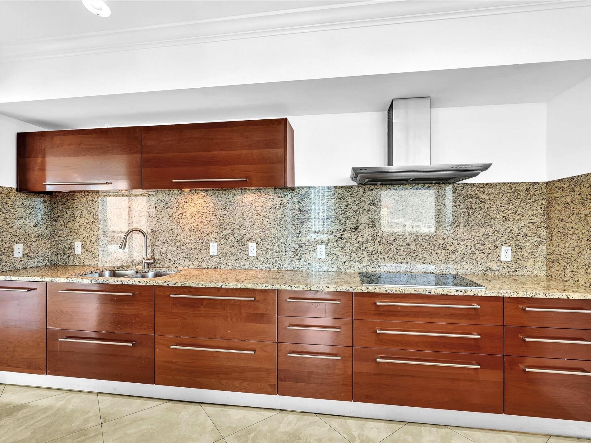 101 S Fort Lauderdale Beach Boulevard, Unit 906, Fort Lauderdale, FL 33316 Photo