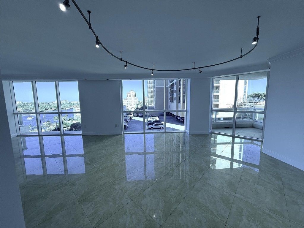 101 S Fort Lauderdale Beach Boulevard, Unit 906, Fort Lauderdale, FL 33316 Photo