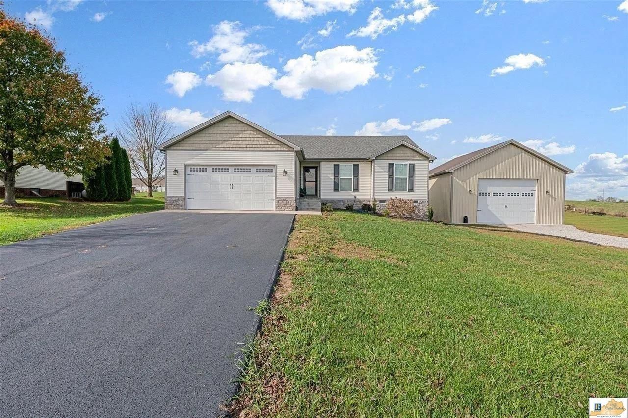 191 Red Barn Way, Cave City, KY 42127 Main Photo