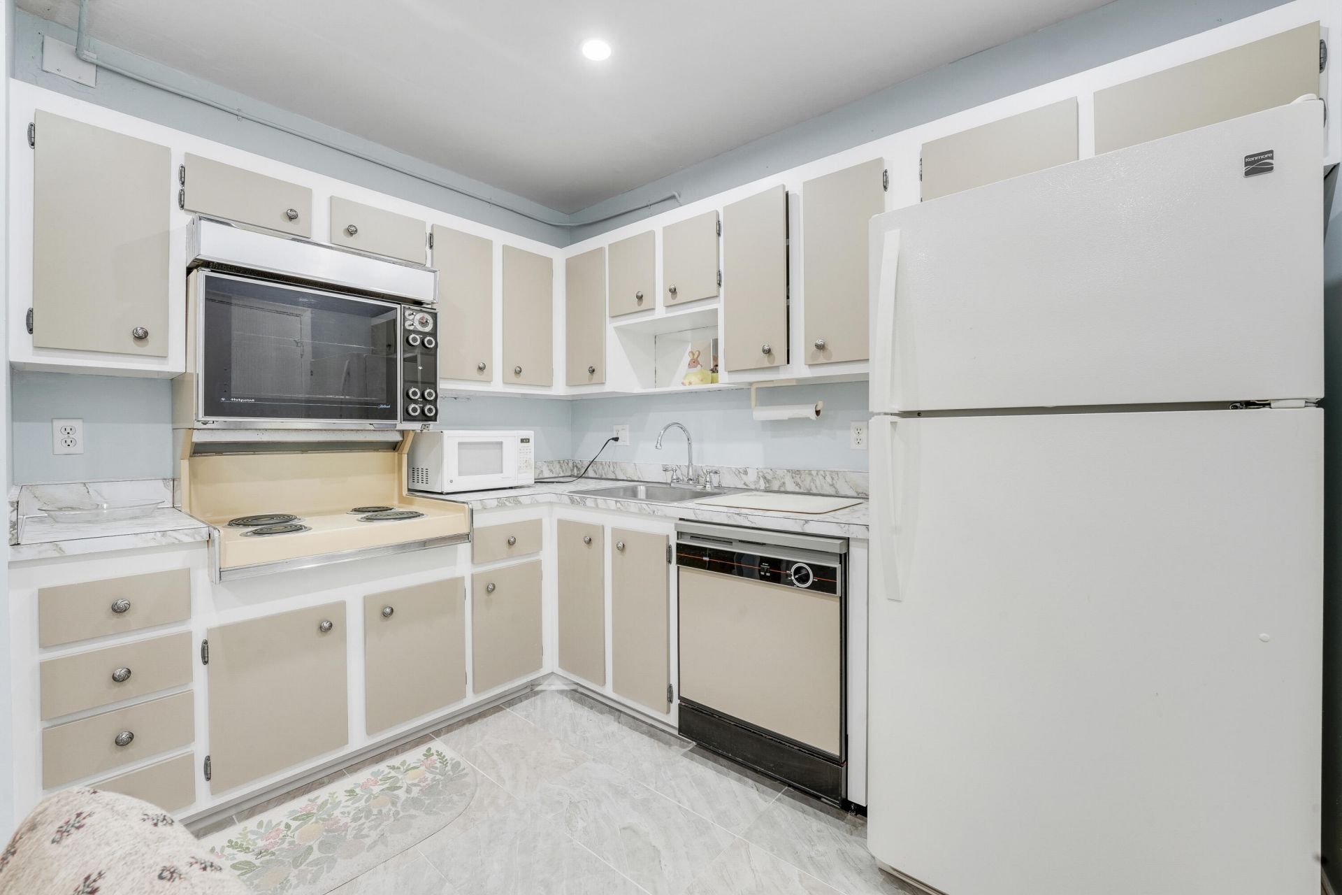 4740 NW 21st Street, Unit #211, Lauderhill, FL 33313 Photo