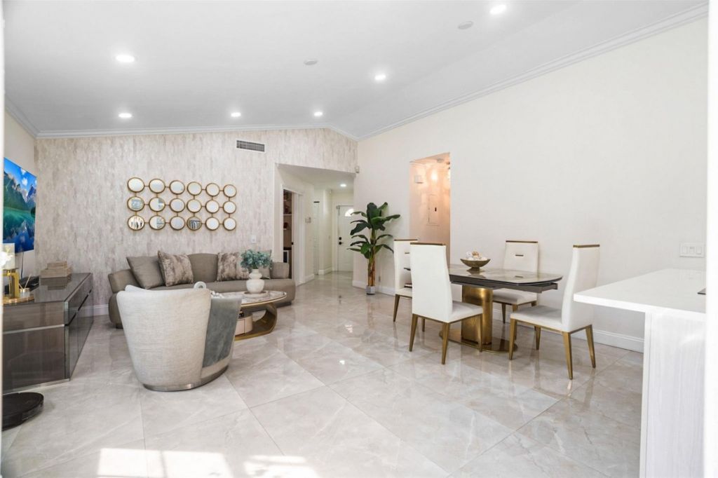 1427 Seagrape Circle, Weston, FL 33326 Photo