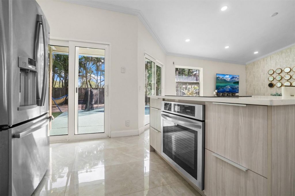 1427 Seagrape Circle, Weston, FL 33326 Photo