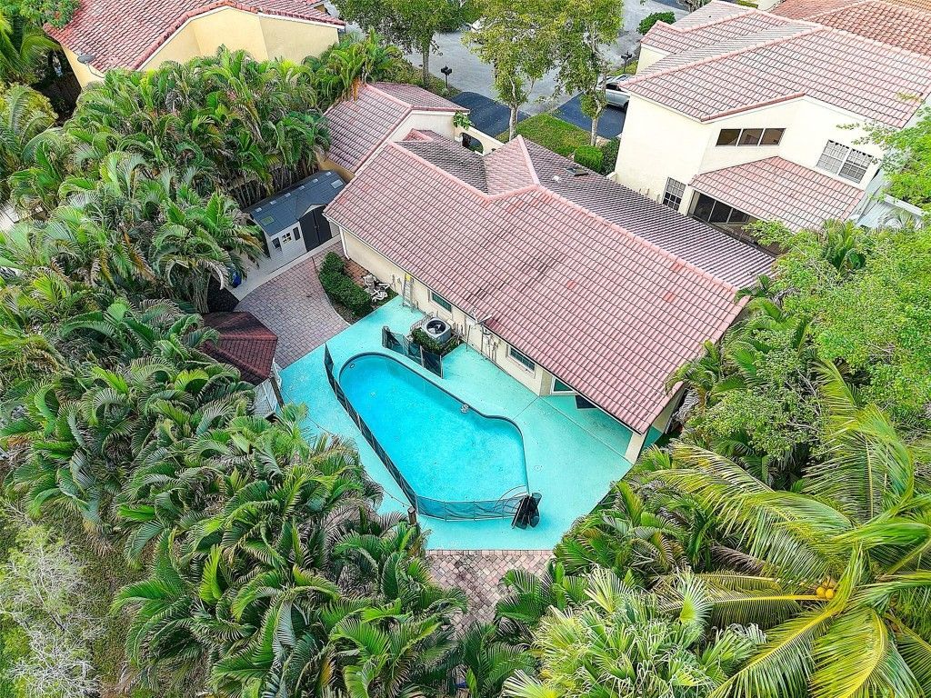 1427 Seagrape Circle, Weston, FL 33326 Photo