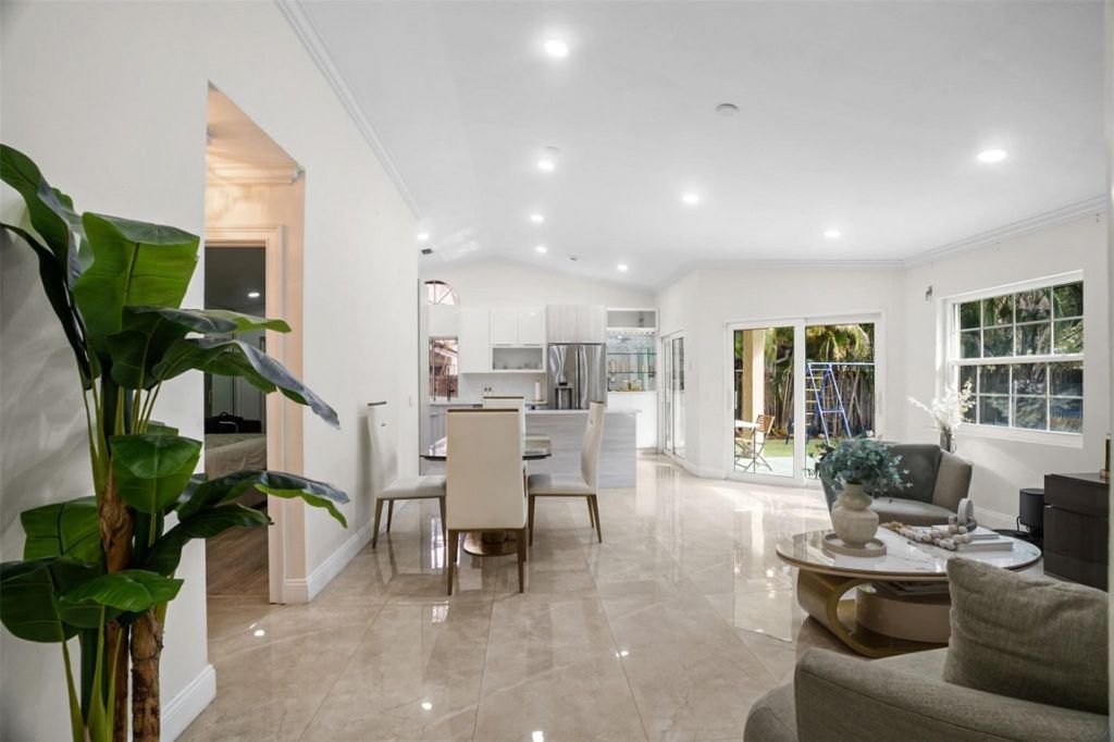 1427 Seagrape Circle, Weston, FL 33326 Photo