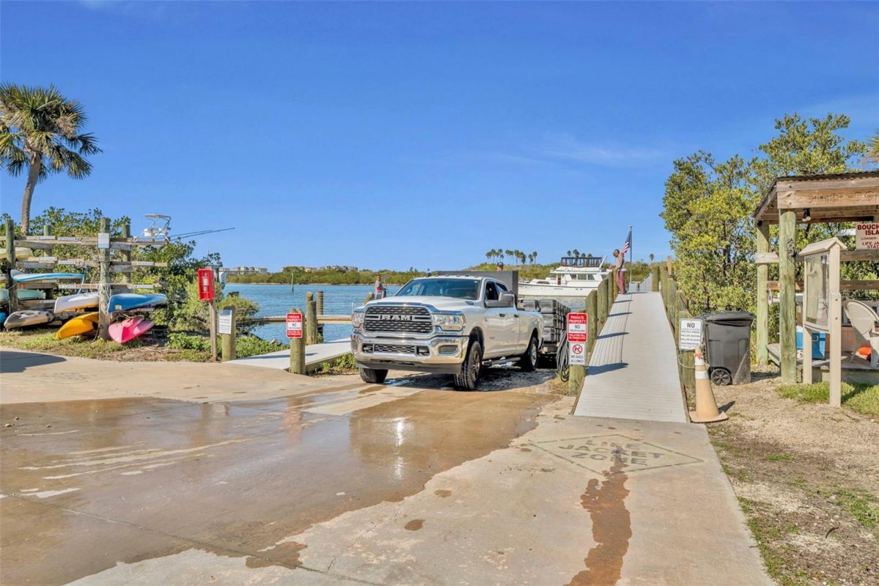 440 Bouchelle Drive, Unit 302, New Smyrna Beach, FL 32169 Photo