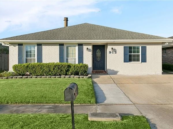 912 SESSIONS Lane, Kenner, LA 70065