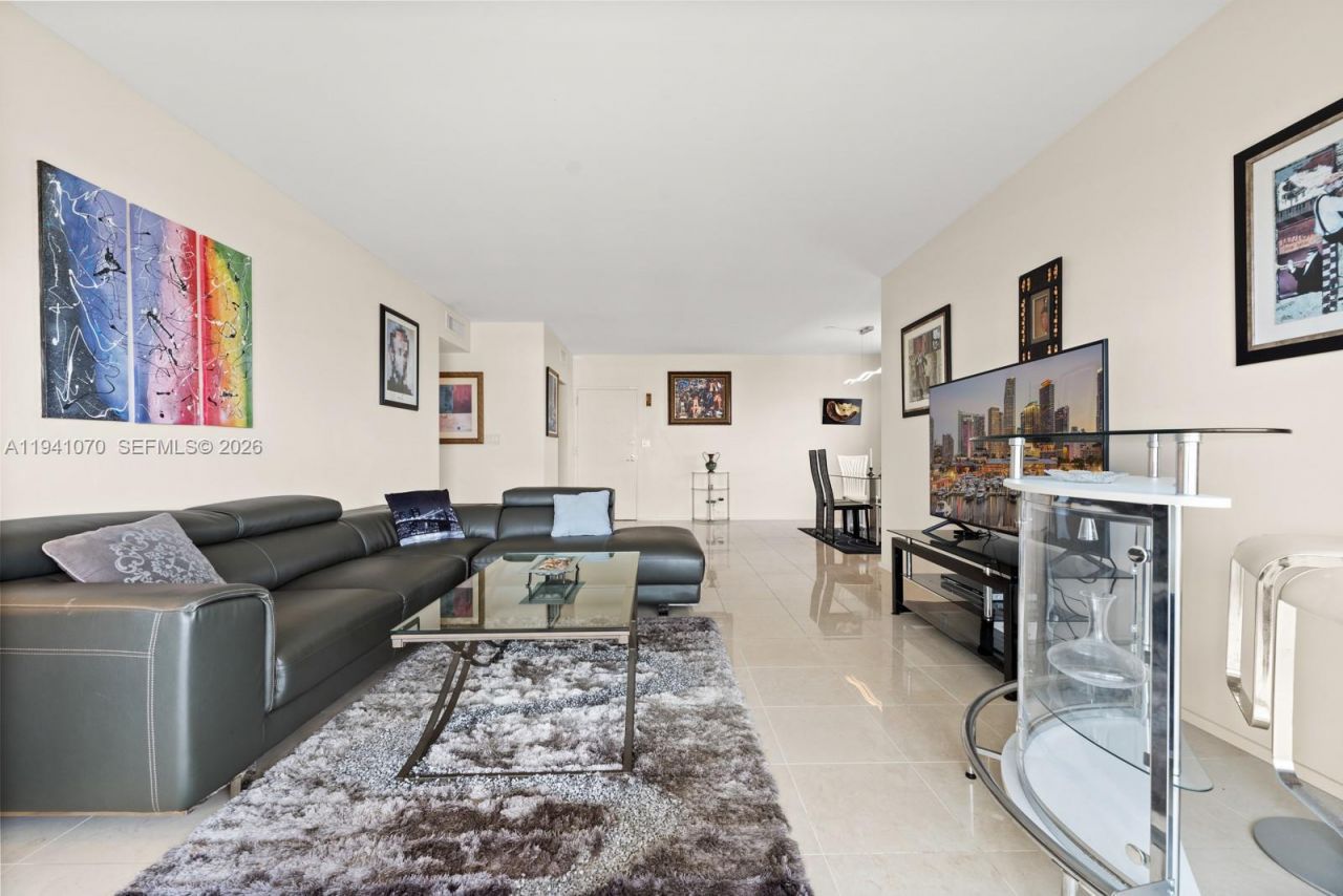 500 Bayview Drive , Unit Ph21, Sunny Isles Beach, FL 33160 Photo