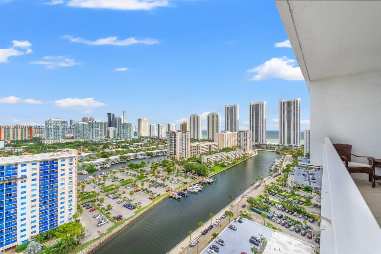 500 Bayview Drive , Unit Ph21, Sunny Isles Beach, FL 33160 Photo