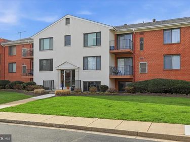 125 E CLUBHOUSE DRIVE SW, Unit 3, LEESBURG, VA 20175