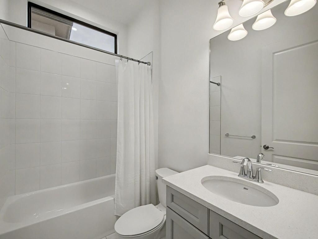 176 SE Via Sangro, Port Saint Lucie, FL 34952 Photo