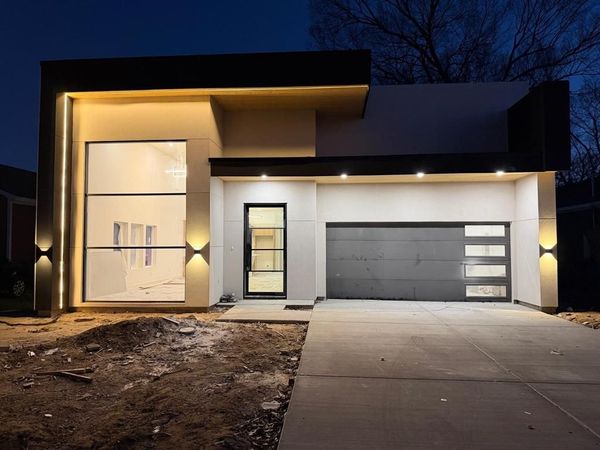 4816 Zealand Street , Dallas, TX 75216