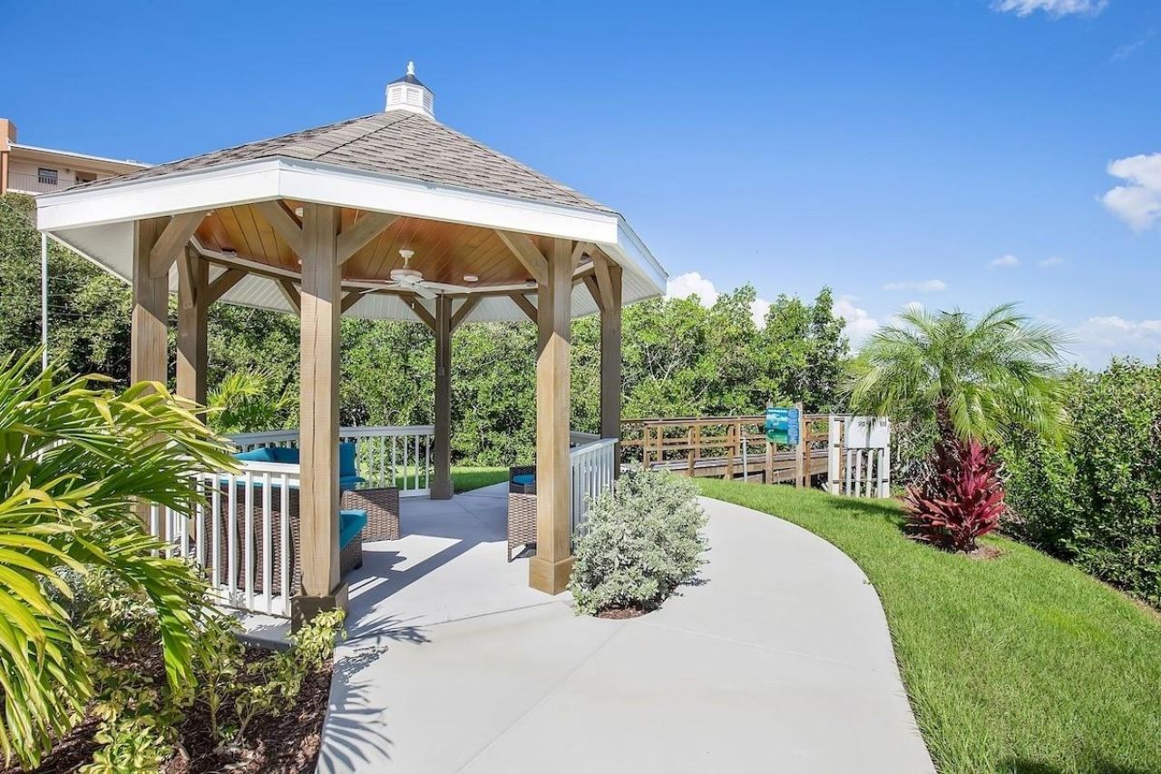 19519 Gulf Boulevard, Unit 206, Indian Shores, FL 33785 Photo