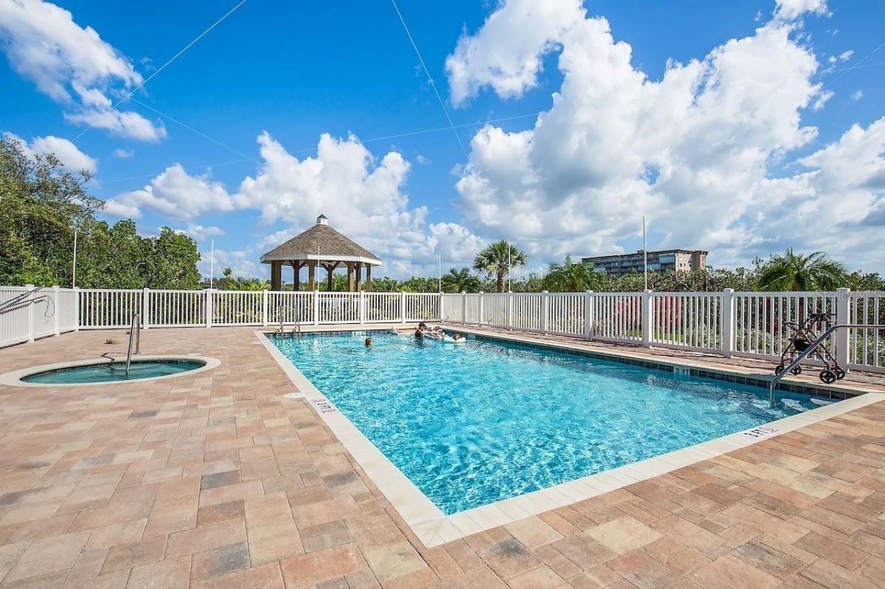 19519 Gulf Boulevard, Unit 206, Indian Shores, FL 33785 Photo