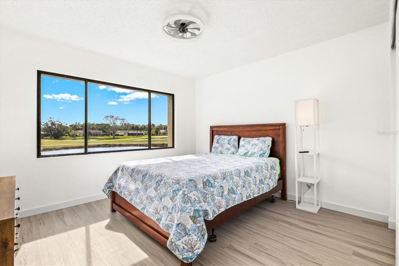2453 Crispin Court, Unit F4, Sarasota, FL 34235 Photo