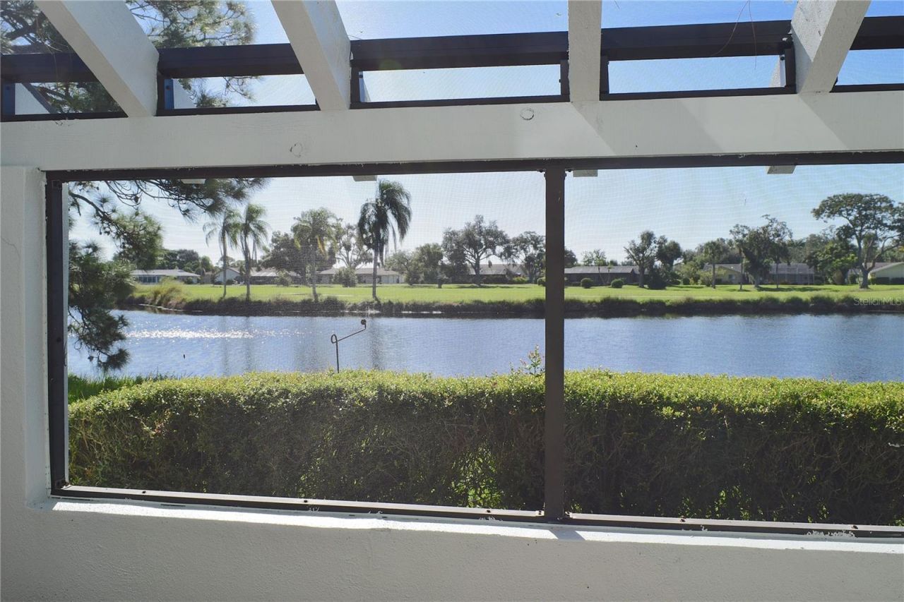 2453 Crispin Court, Unit F4, Sarasota, FL 34235 Photo