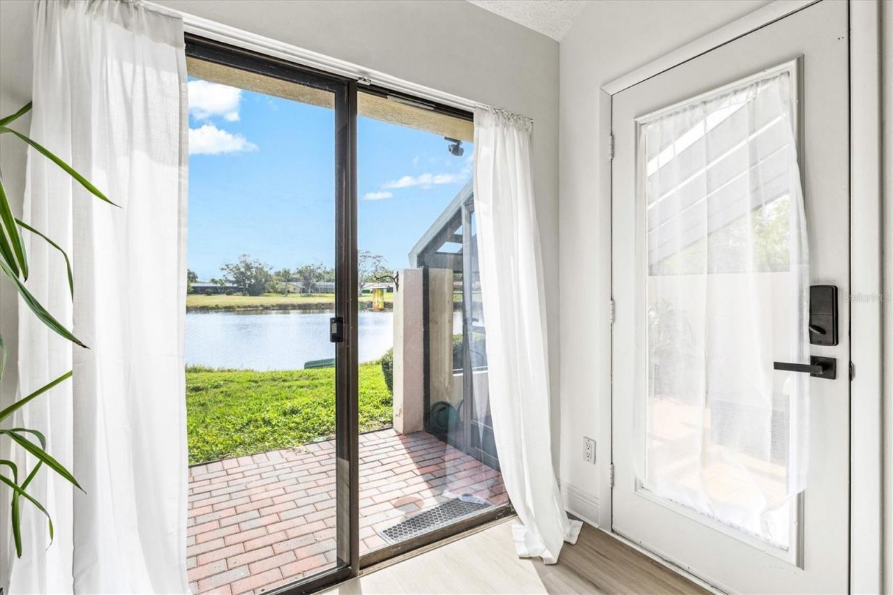 2453 Crispin Court, Unit F4, Sarasota, FL 34235 Photo
