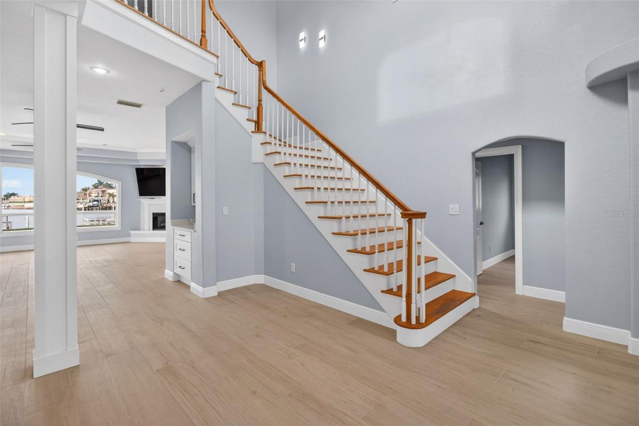 1073 79th Street S, Saint Petersburg, FL 33707 Photo