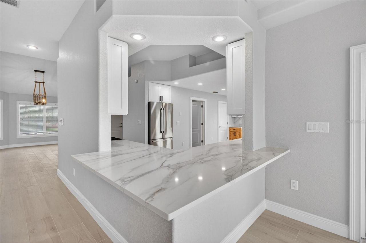 1073 79th Street S, Saint Petersburg, FL 33707 Photo