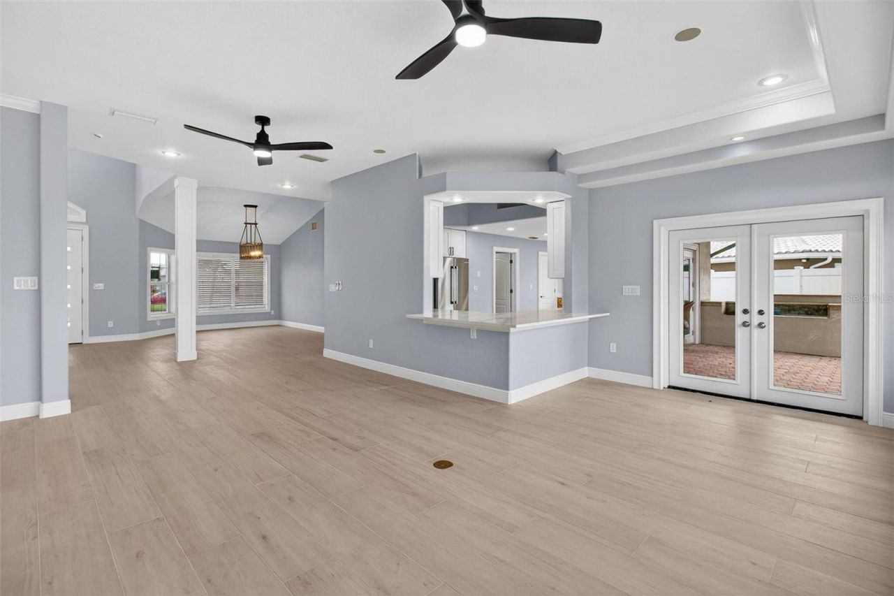 1073 79th Street S, Saint Petersburg, FL 33707 Photo