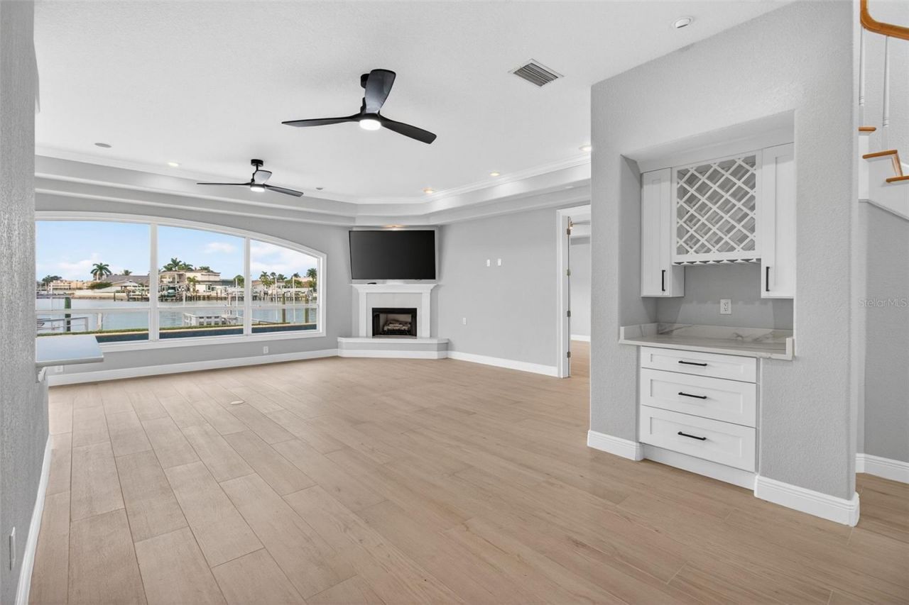 1073 79th Street S, Saint Petersburg, FL 33707 Photo