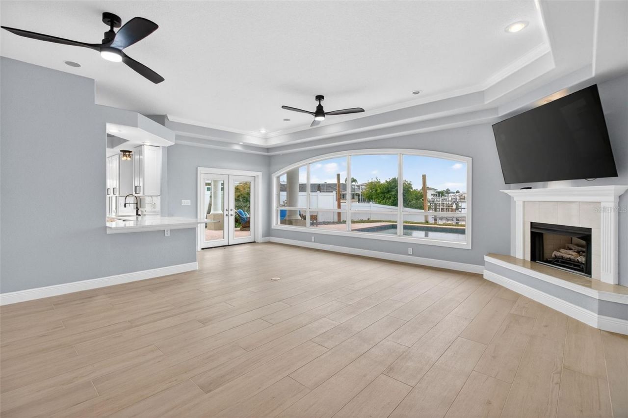 1073 79th Street S, Saint Petersburg, FL 33707 Photo